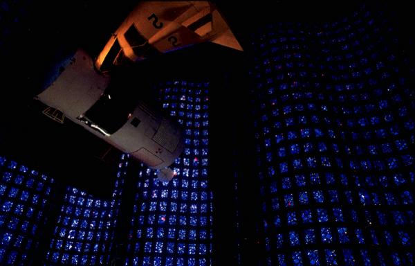 Undulating 
wall of blue dalle de verre glass, Hall of Science, Flushing, New York, 
1964, by Willet Studios